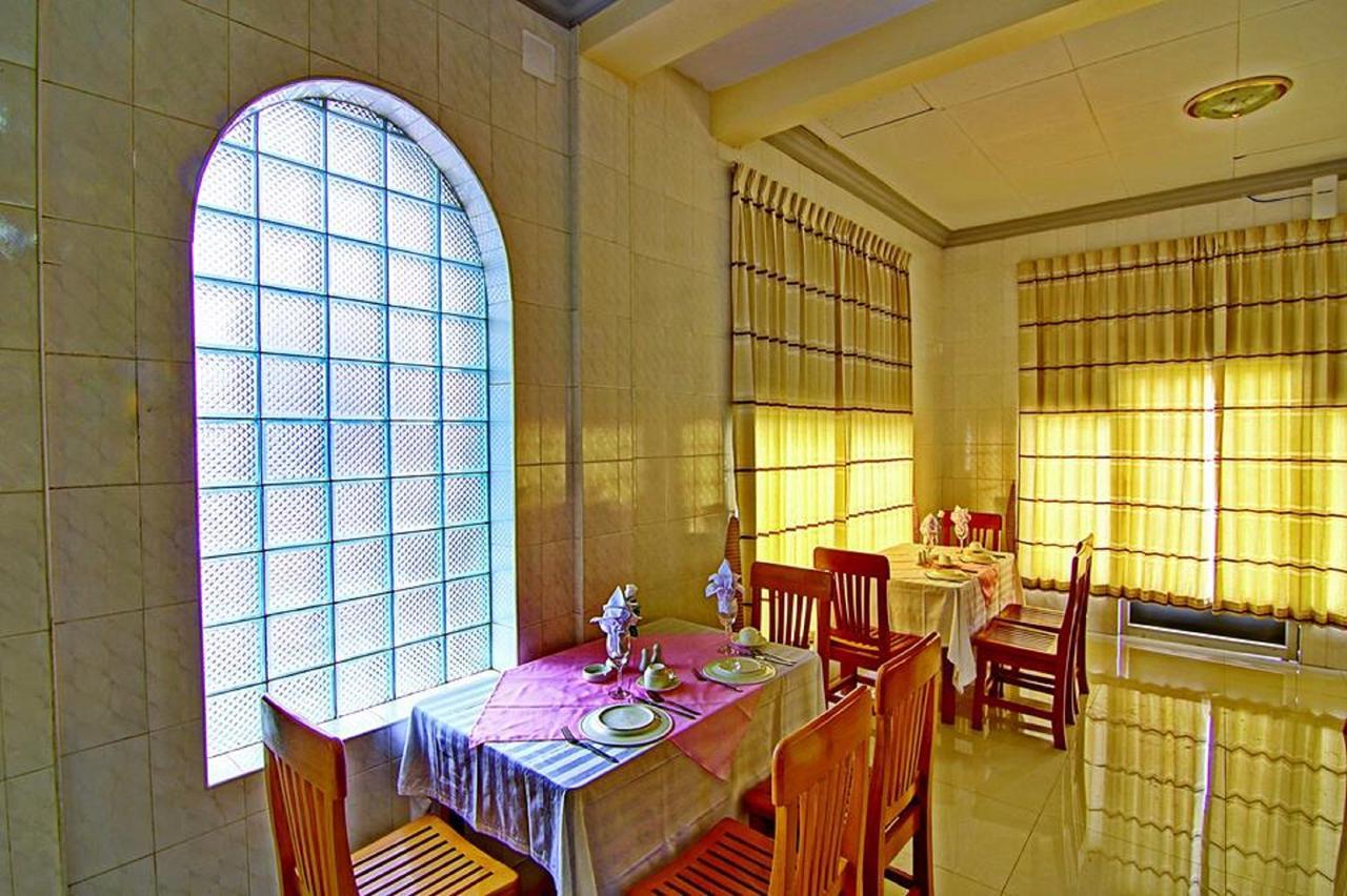 Hotel Smile Pyin Oo Lwin Extérieur photo